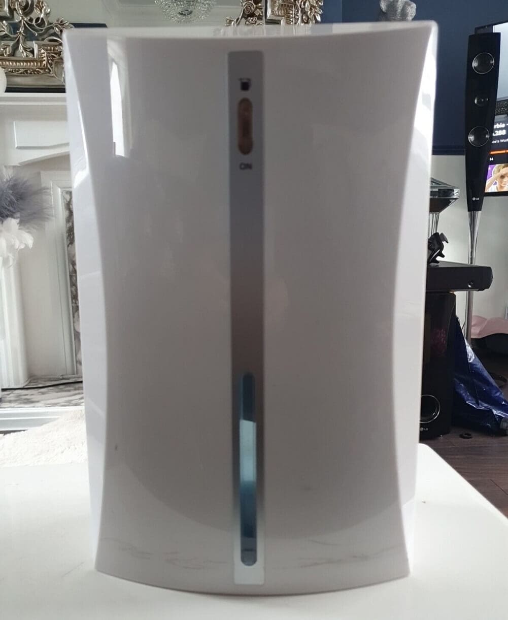Maplin 2.2L Dehumidifier 70W Removes Humidity 600ml Per Day, Portable Ultra Quiet Ideal for Removing Damp Mold Moisture - Imported from UK